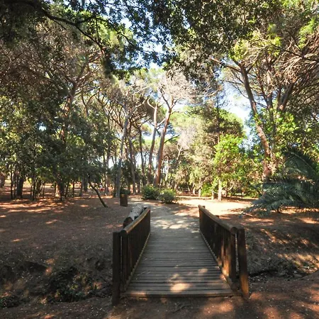 2 Bedroom Front In Sainte-Maxime