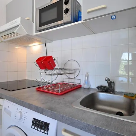 2 Bedroom Front In Sainte-Maxime