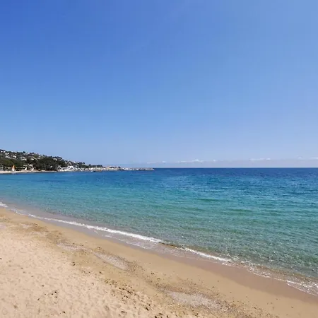 2 Bedroom Front In * Sainte-Maxime