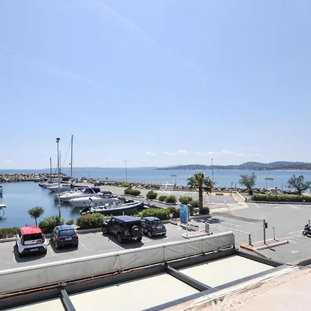 2 Bedroom Front In Sainte-Maxime